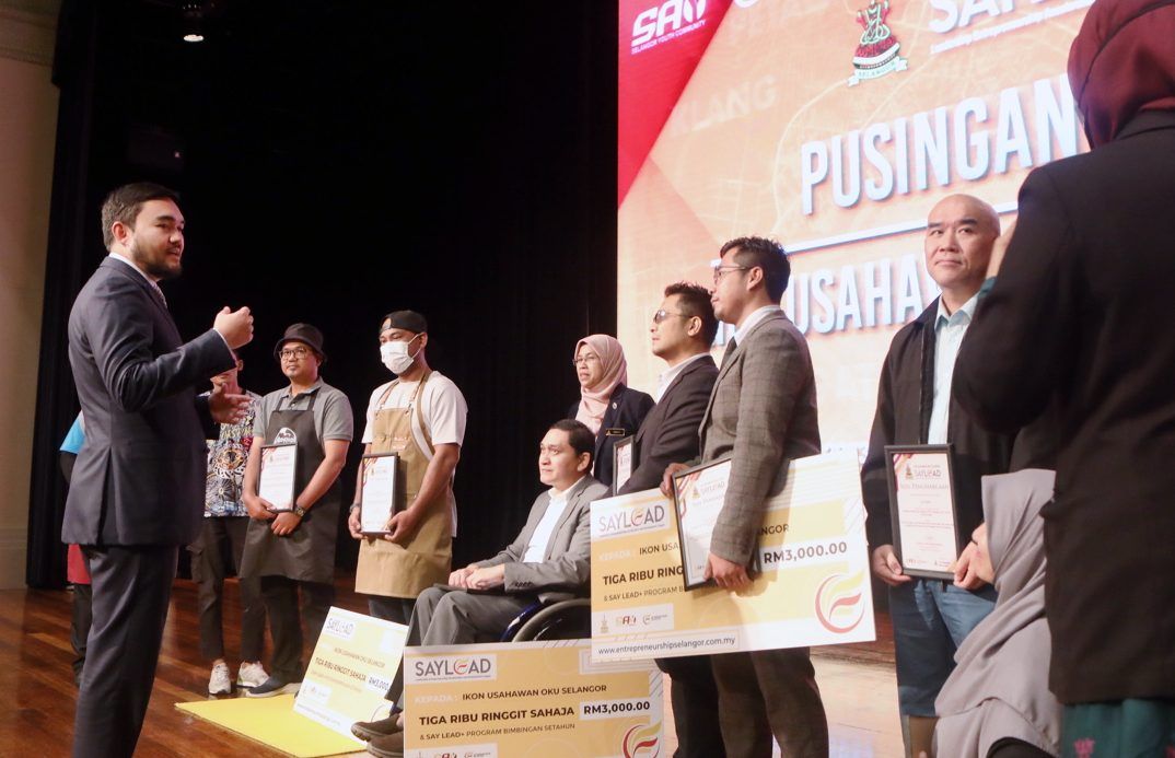 王储推动青年社区运动激励人心   3残疾者获选雪残疾企业家