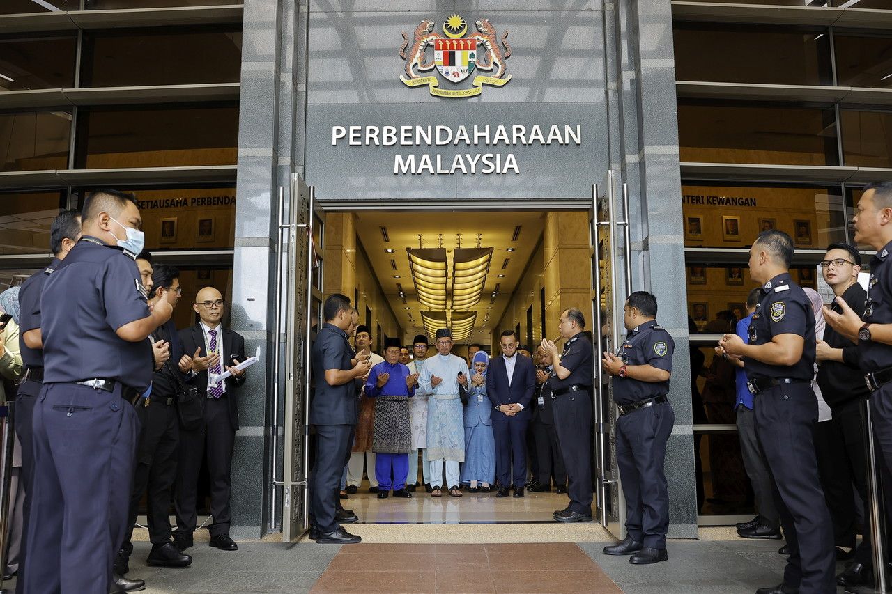 Rahmat 100 hari tadbir negara, pelbagai manfaat dinikmati rakyat