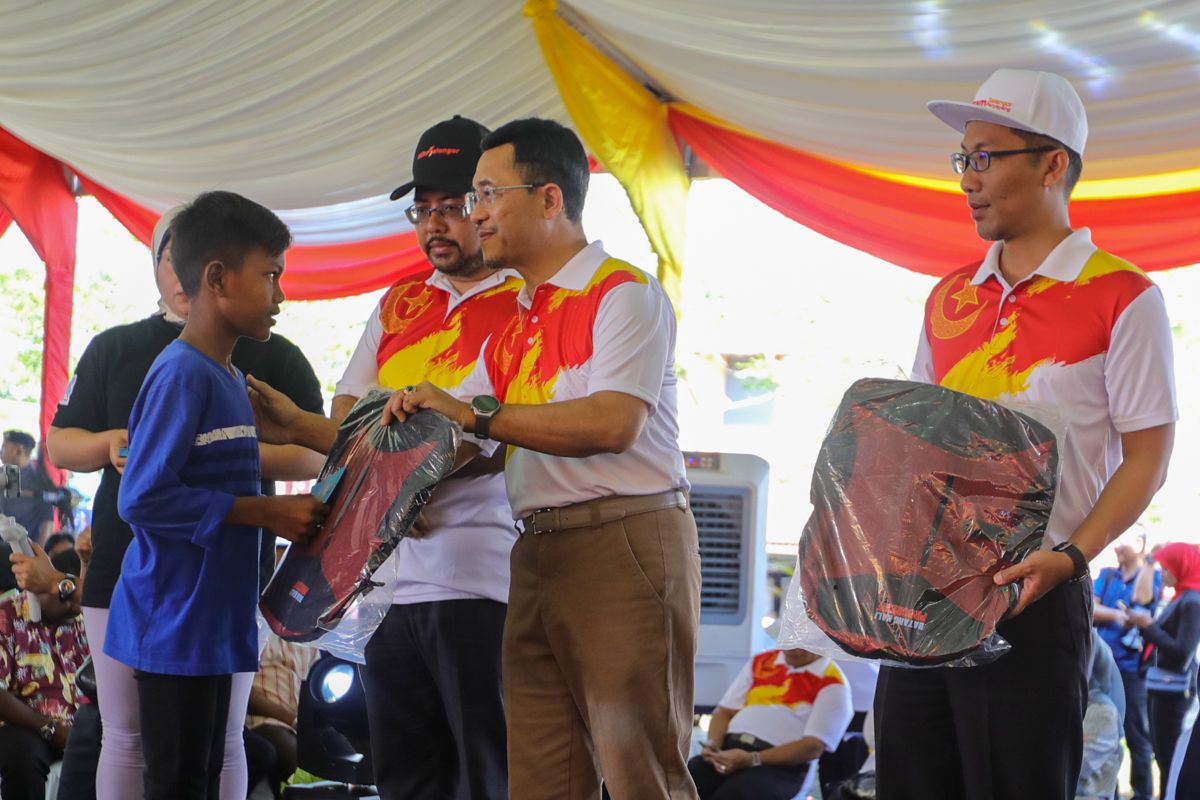 Ibu terharu anak dapat bantuan sekolah, bukti keprihatinan negeri