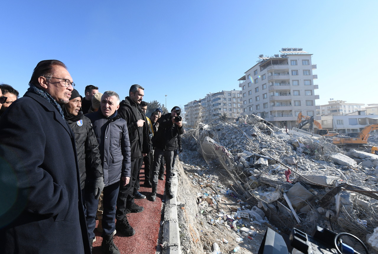 PM Anwar proud of efficiency, professionalism of Malaysian rescuers in Turkiye