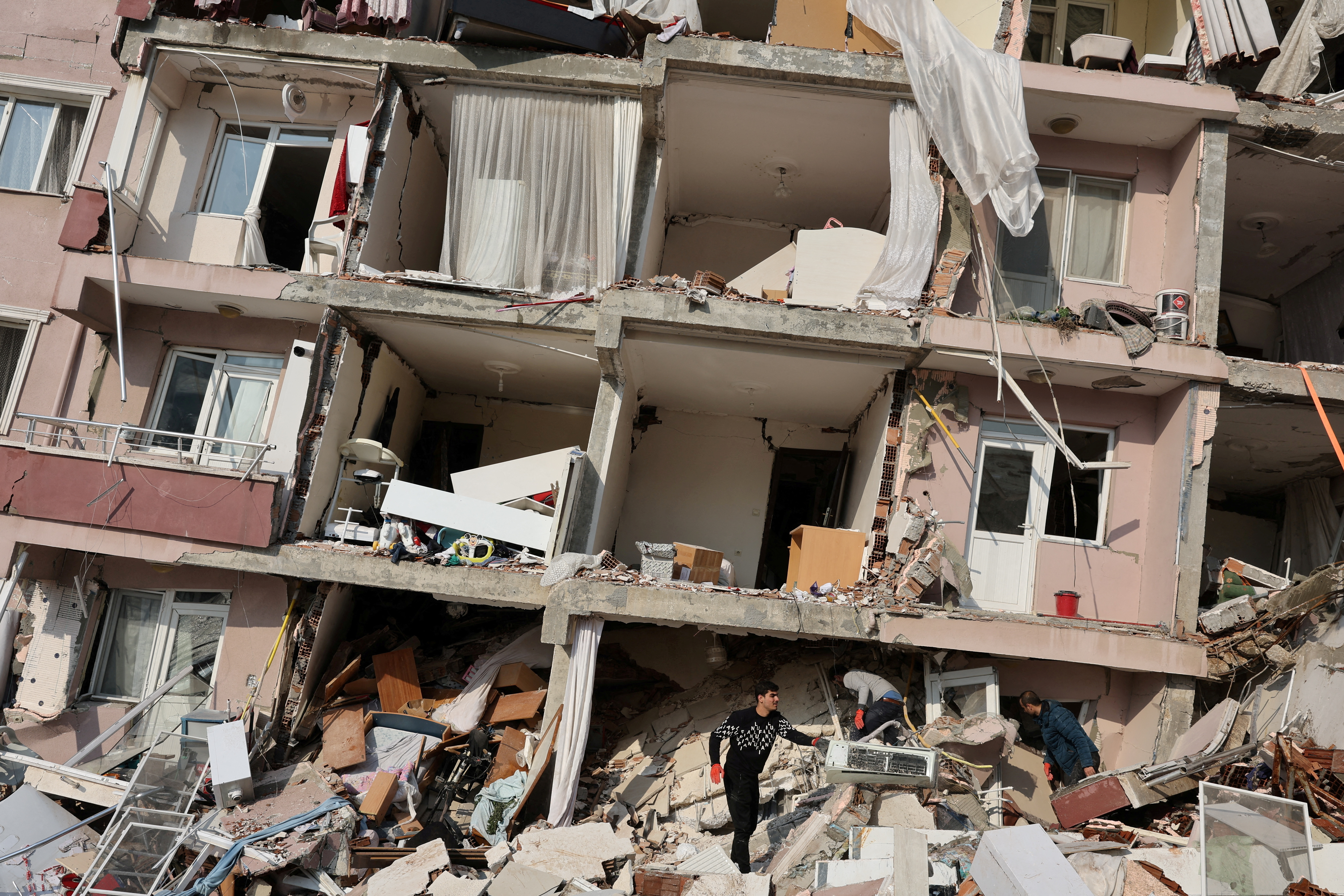 Turkiye quake: Indonesia evacuates its citizens; Malaysians, Burmese