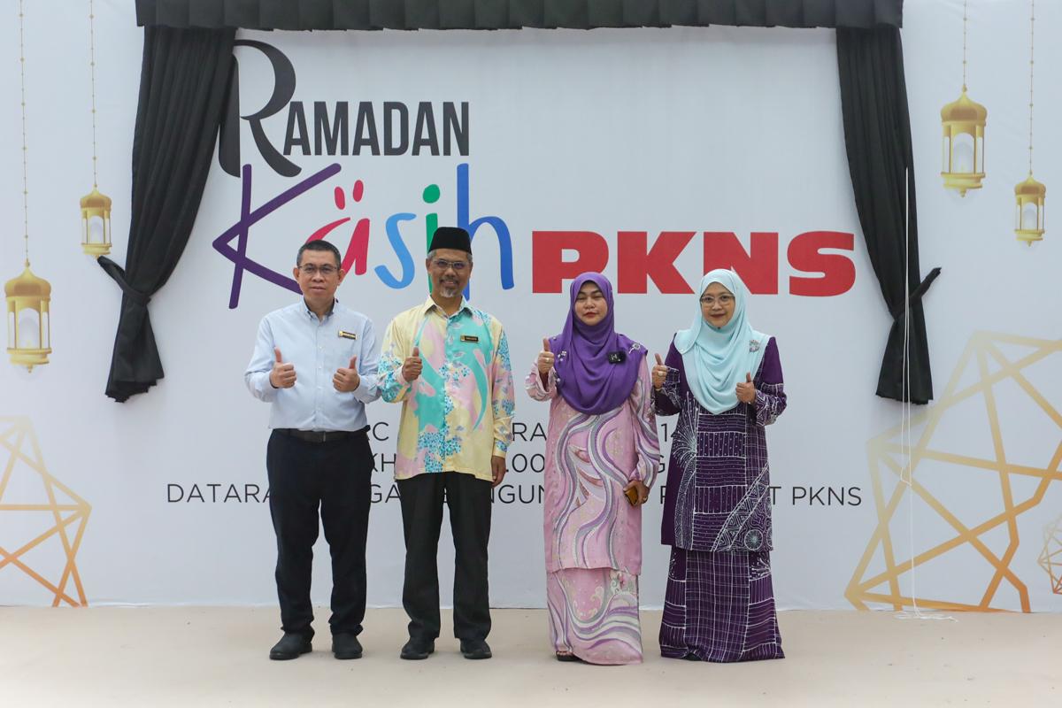 PKNS allocates RM8,000 to help 40 orphans buy festive clothes