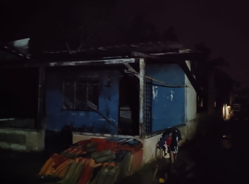 கழிப்பறையில் பதுங்கியும் விதிவிடவில்லை- தீயில் நான்கு சிறார்கள் உயிரிழந்த பரிதாபம்