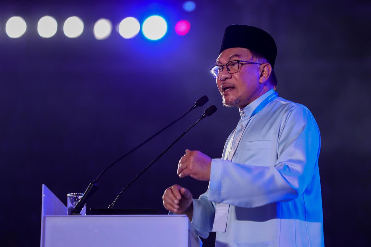 Govt committed to ensuring press freedom — Anwar