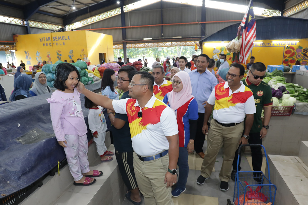 MB kunjung dua pasar awam di Banting, santuni peniaga, dekati penduduk