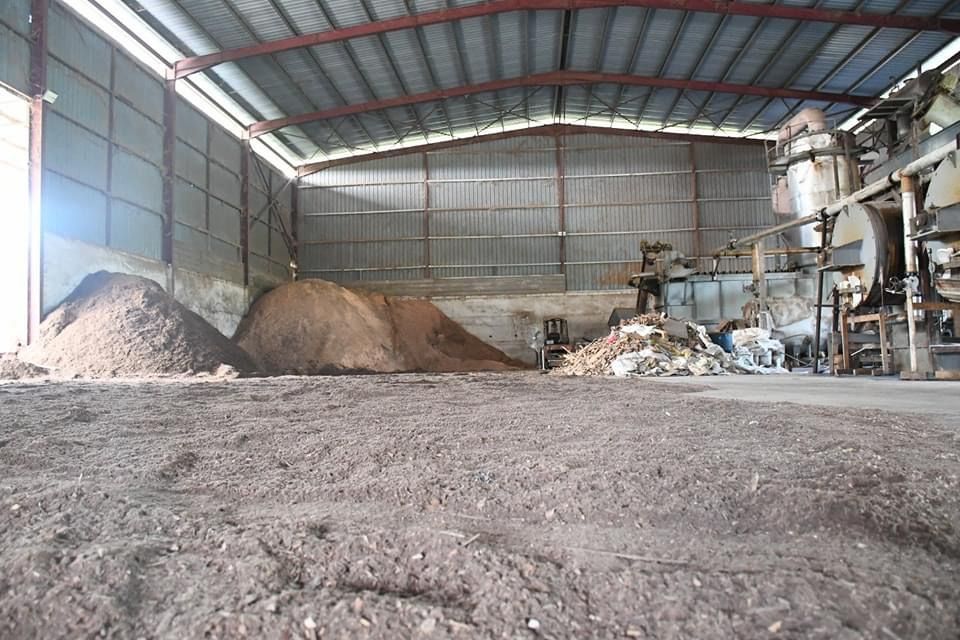 欠卫生还阵阵恶臭  肥料厂被令关接罚单