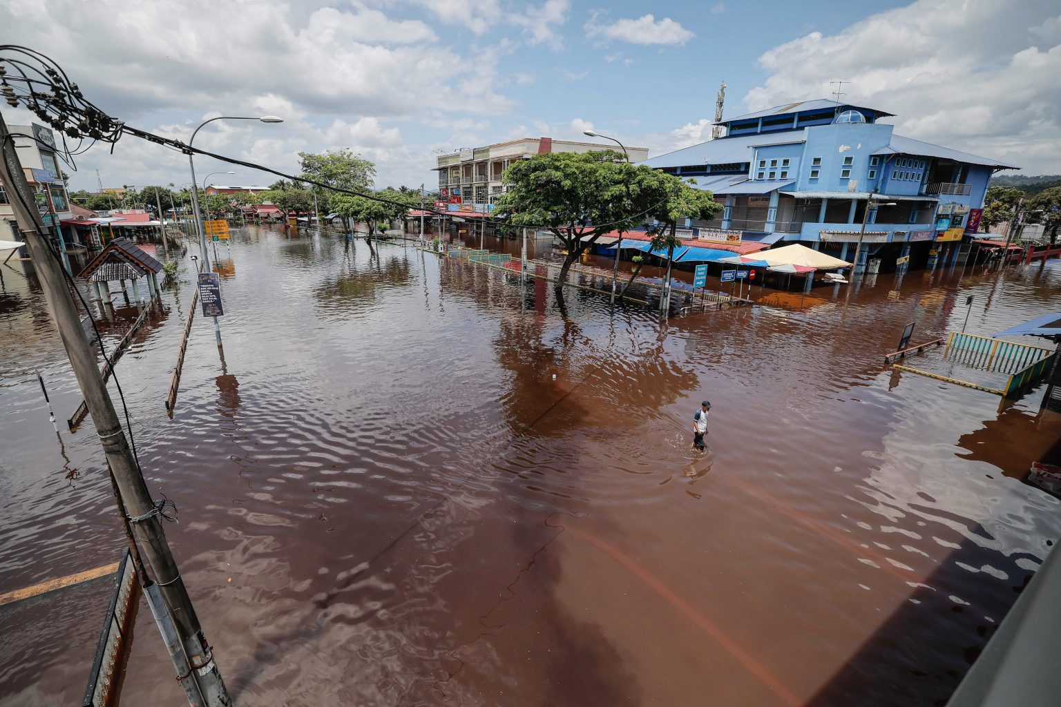 Johor MB urges locals to stay vigilant as continuous heavy rain hits state