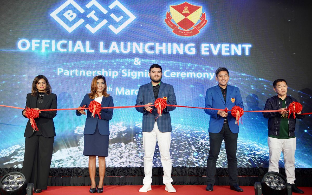 Pengilang alatan perubatan inovatif sedia khidmat rawat, fisio pemain FAS