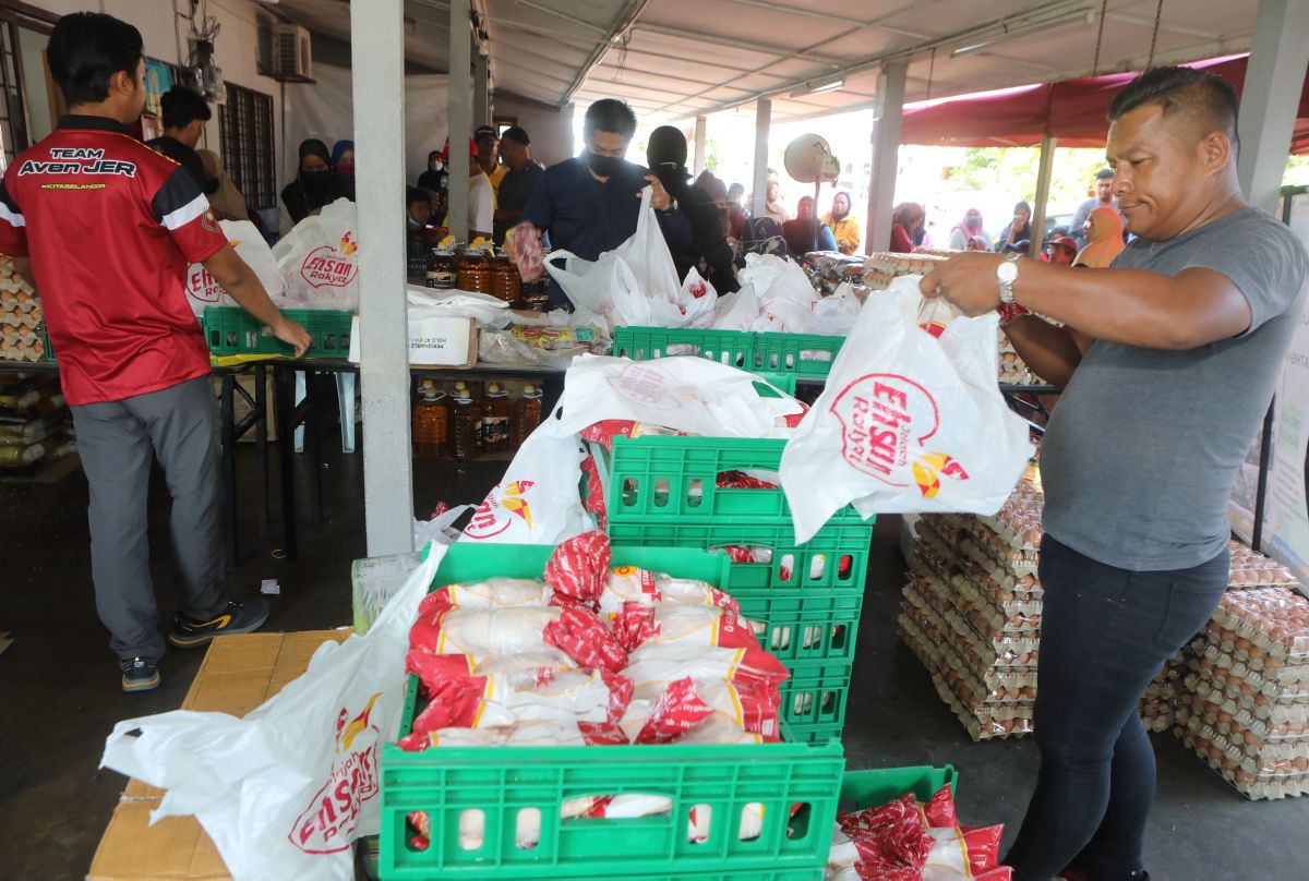 Daging, ayam paling laris dalam jualan murah DUN Hulu Kelang