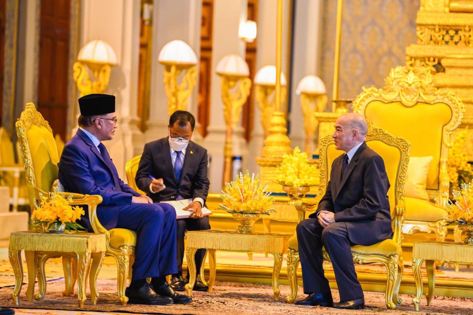 கம்போடிய மன்னருடன் பிரதமர் சந்திப்பு