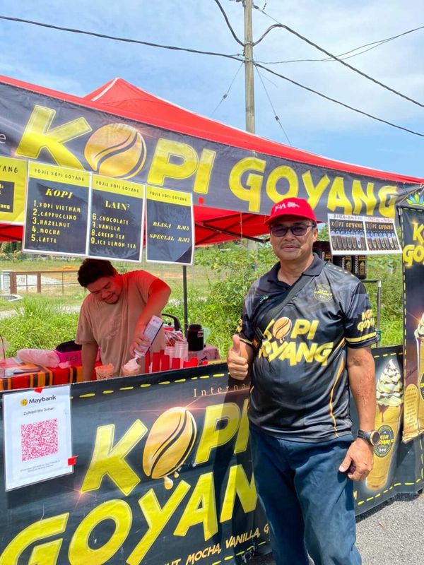 Jualan murah bantu peniaga naikkan jualan air pelbagai perisa