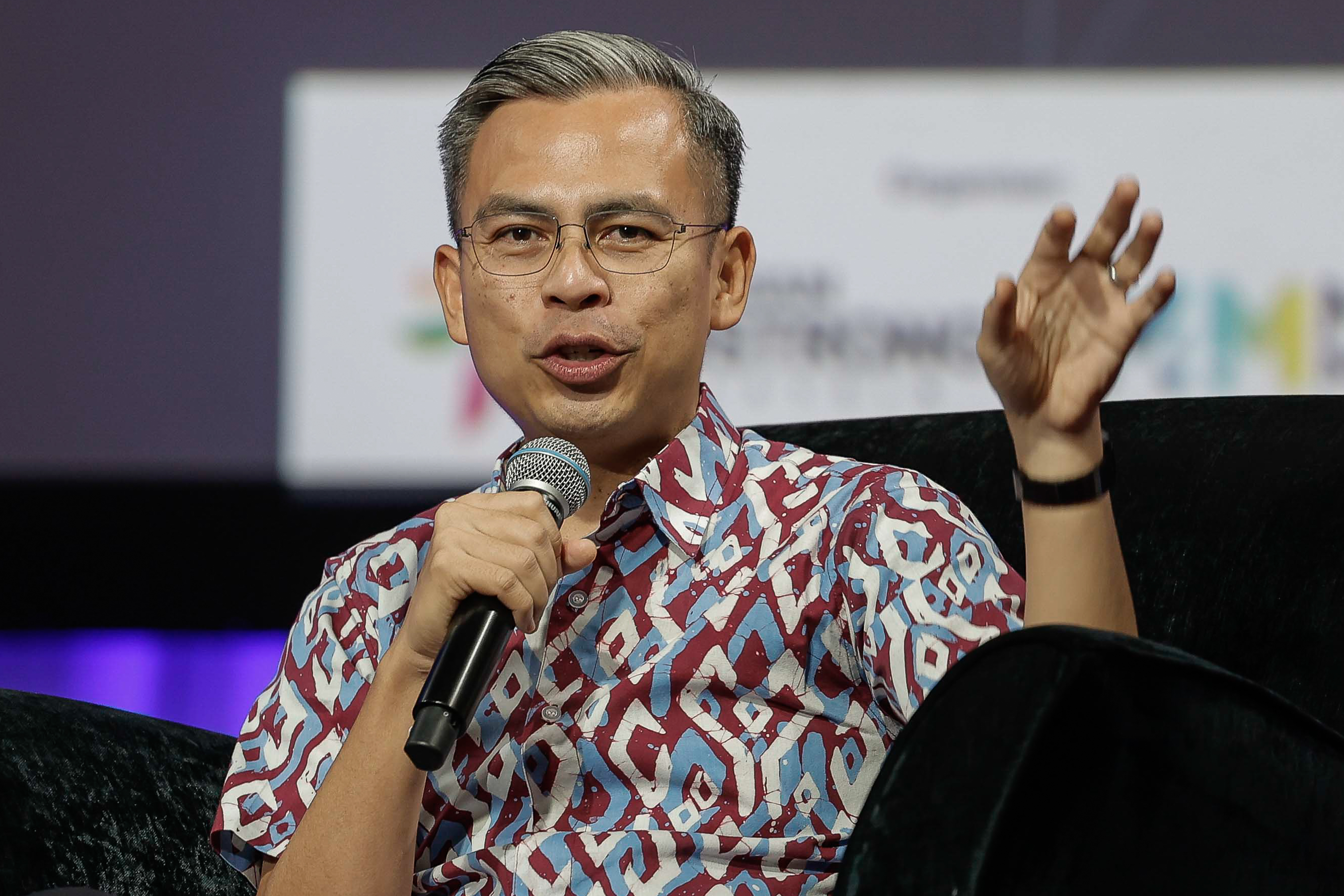 Menteri: Harga internet lebih murah menjelang September