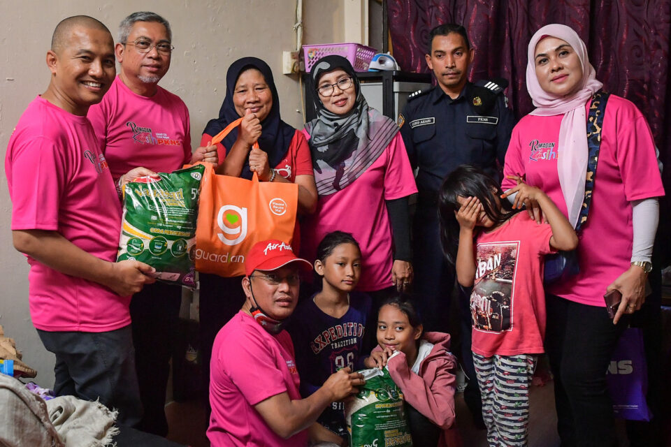 PKNS helps KL homeless to ease burden ahead of Ramadan