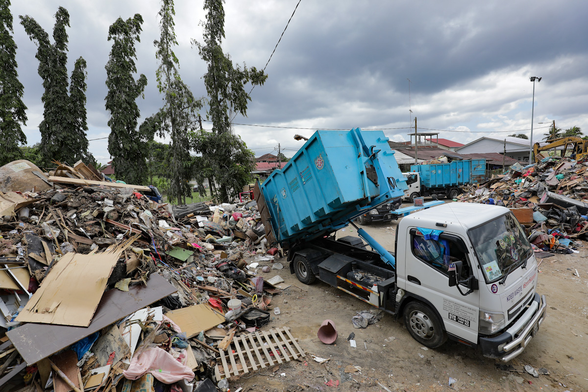 Misi pascabah Johor berjaya keluarkan 765 tan sampah di Segamat