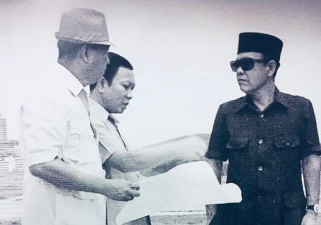 Sultan offers condolences to family of PKNS first general manager