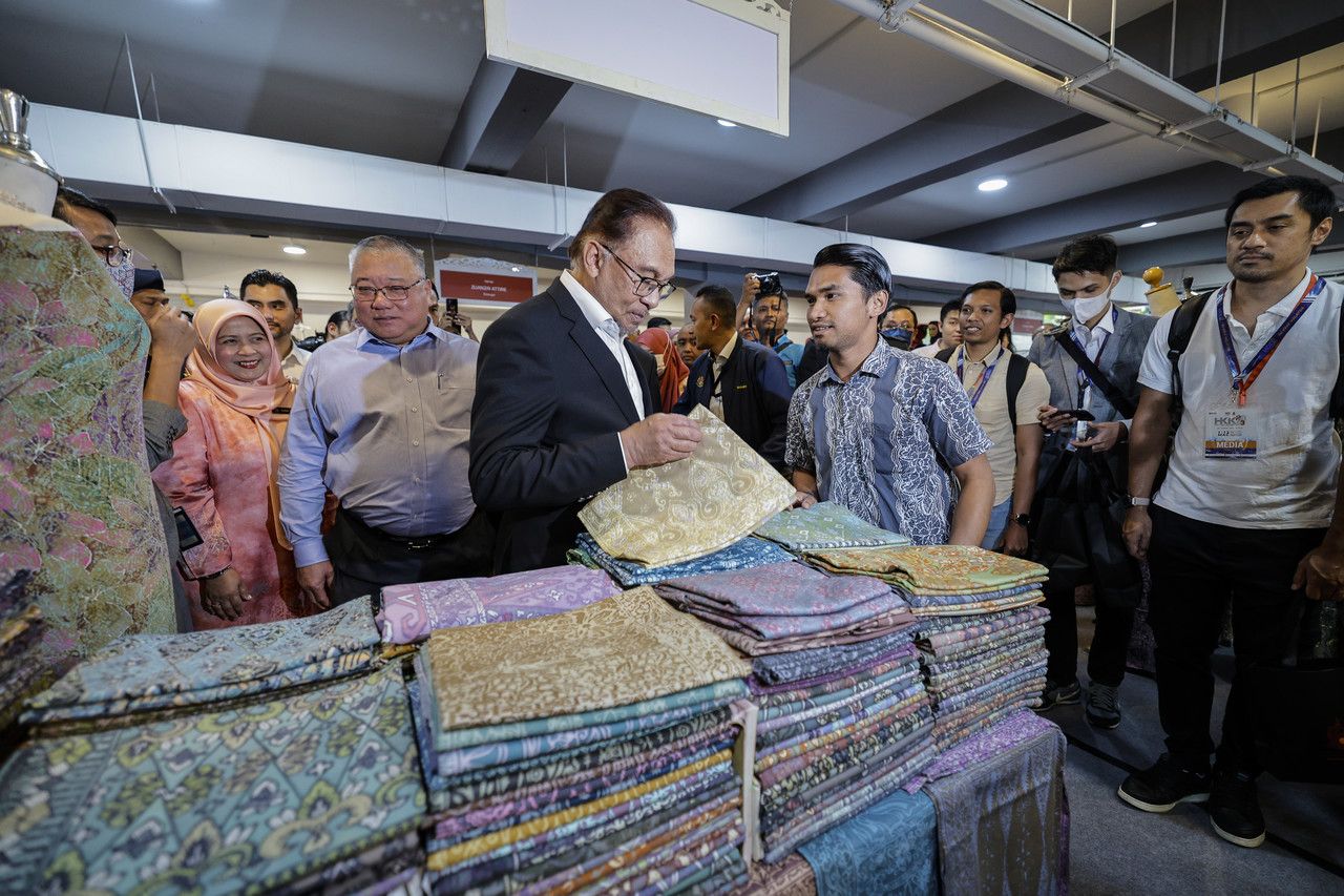 虽未拨款国会议员赈灾  安华：政府援助直达人民