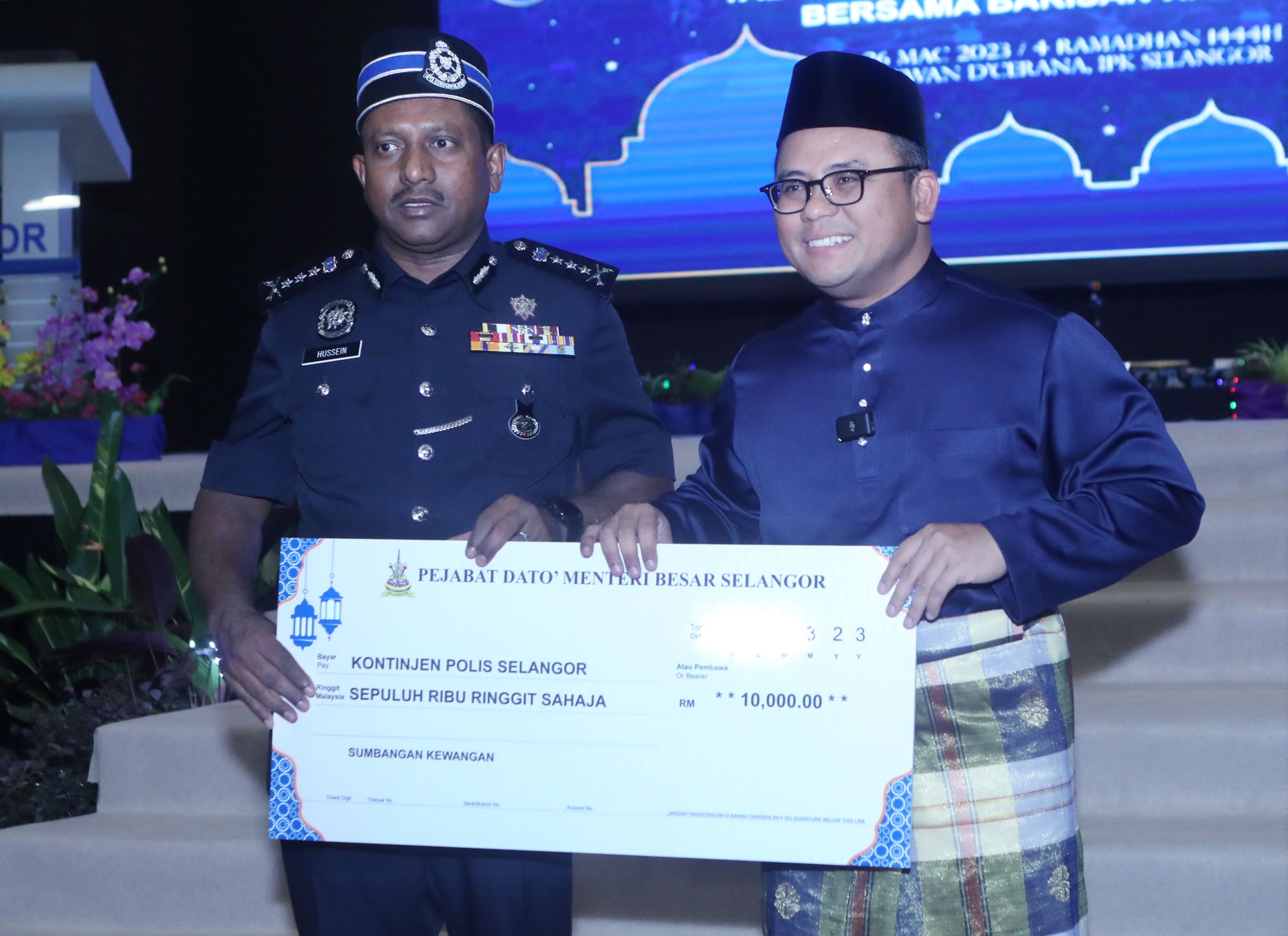 Pejabat MB hulur sumbangan kepada pasukan keselamatan, hargai khidmat bakti