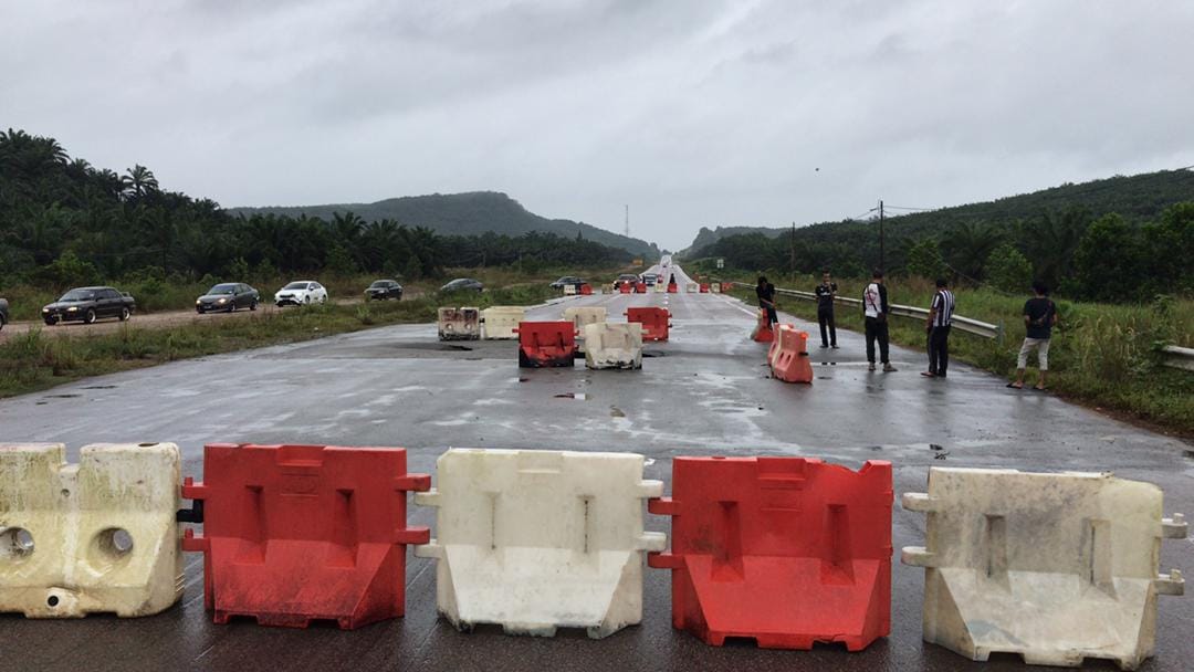 Tanah mendap, kilometer 73 Jalan Kuantan-Segamat ditutup