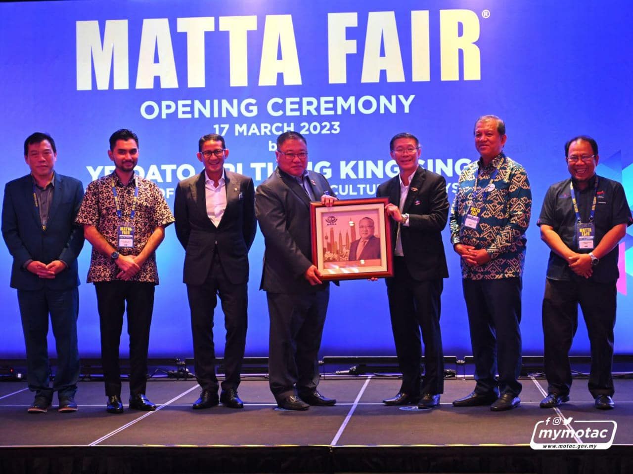 张庆信：旅行社导游执照 有效期延长至5年