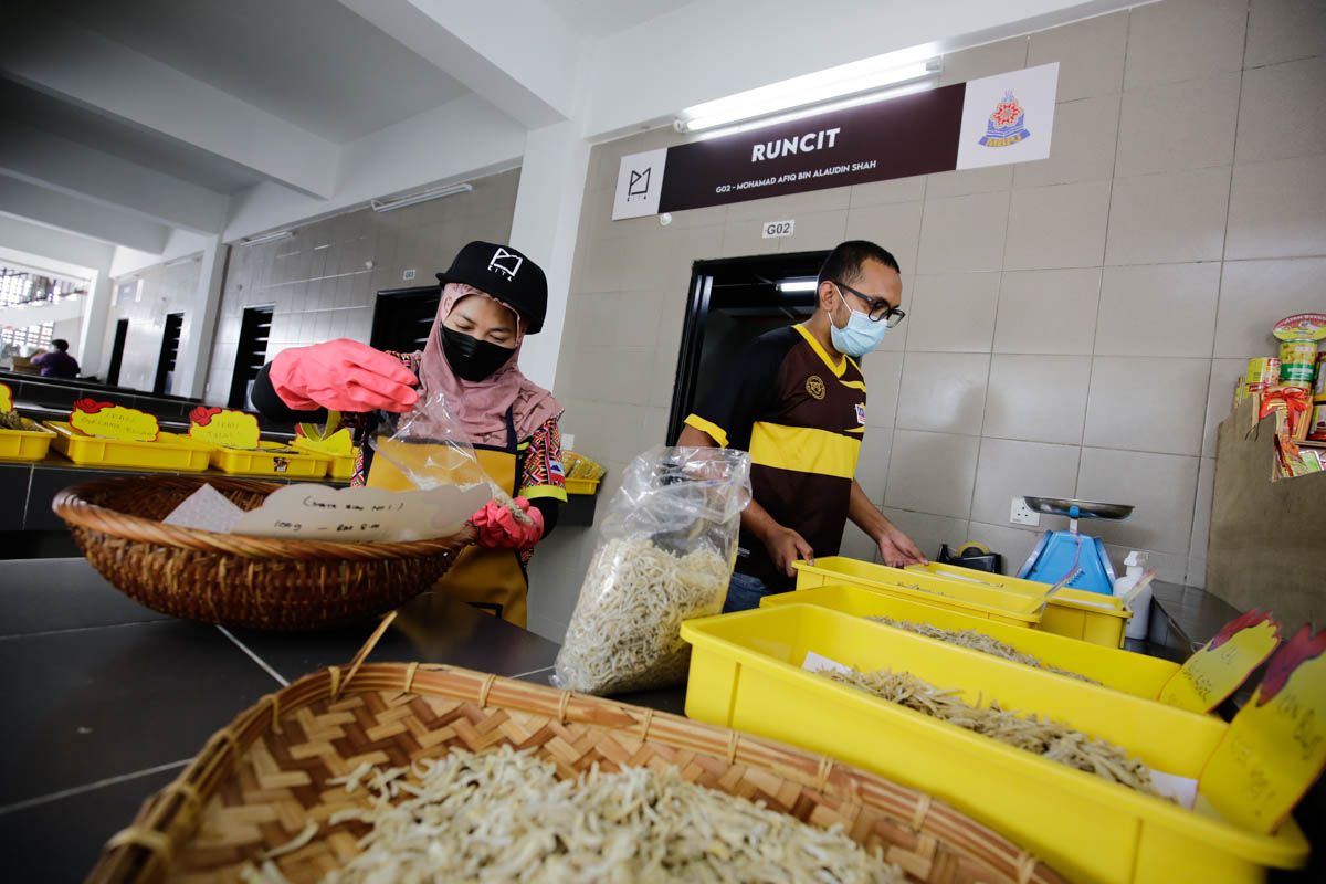 கோவிட்-19 பெருந்தொற்றின் எதிரொலி- 200,000 தொழில்முனைவோர் வர்த்தகத்தைக் கைவிட்டனர்