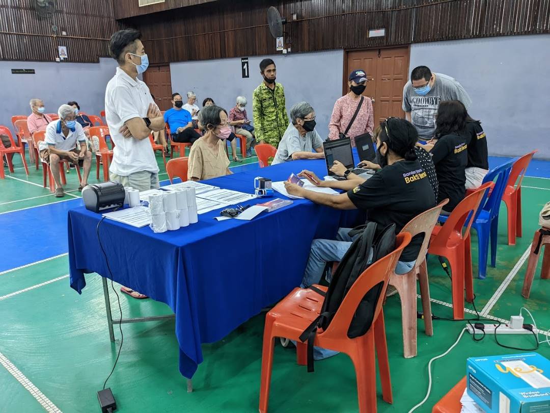 Bandar Utama state constituency opens SMUE counter at SS21 Multipurpose Hall on March 8