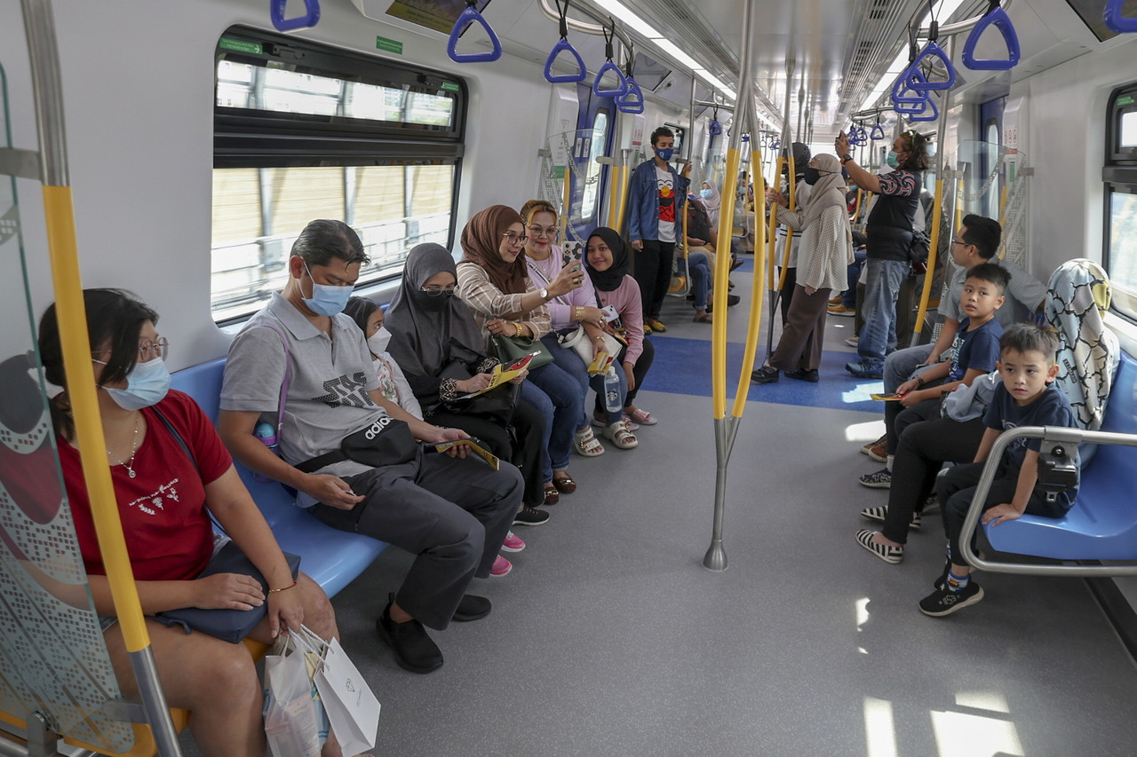 Putrajaya MRT services disrupted by communications system problem