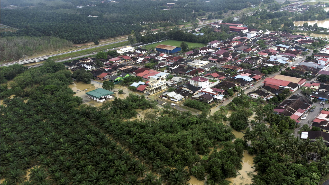 Amaran hujan berterusan di Sarawak, Pahang, Johor hingga esok
