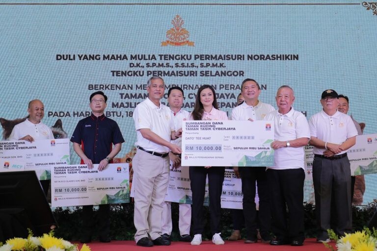 雪苏丹后为赛城猫咪园开幕 保护流浪猫及开放民众领养