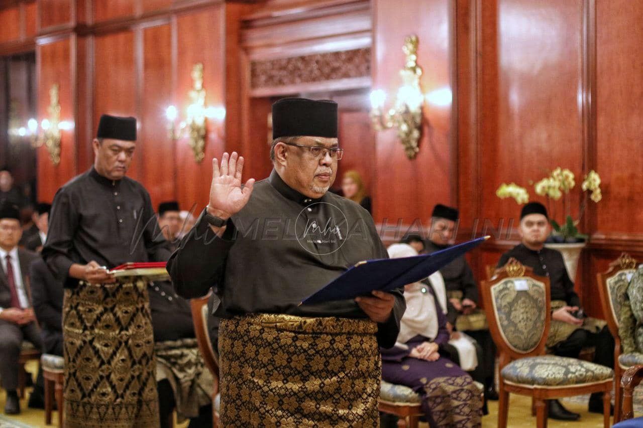 阿都拉勿宣誓甲第13任首长