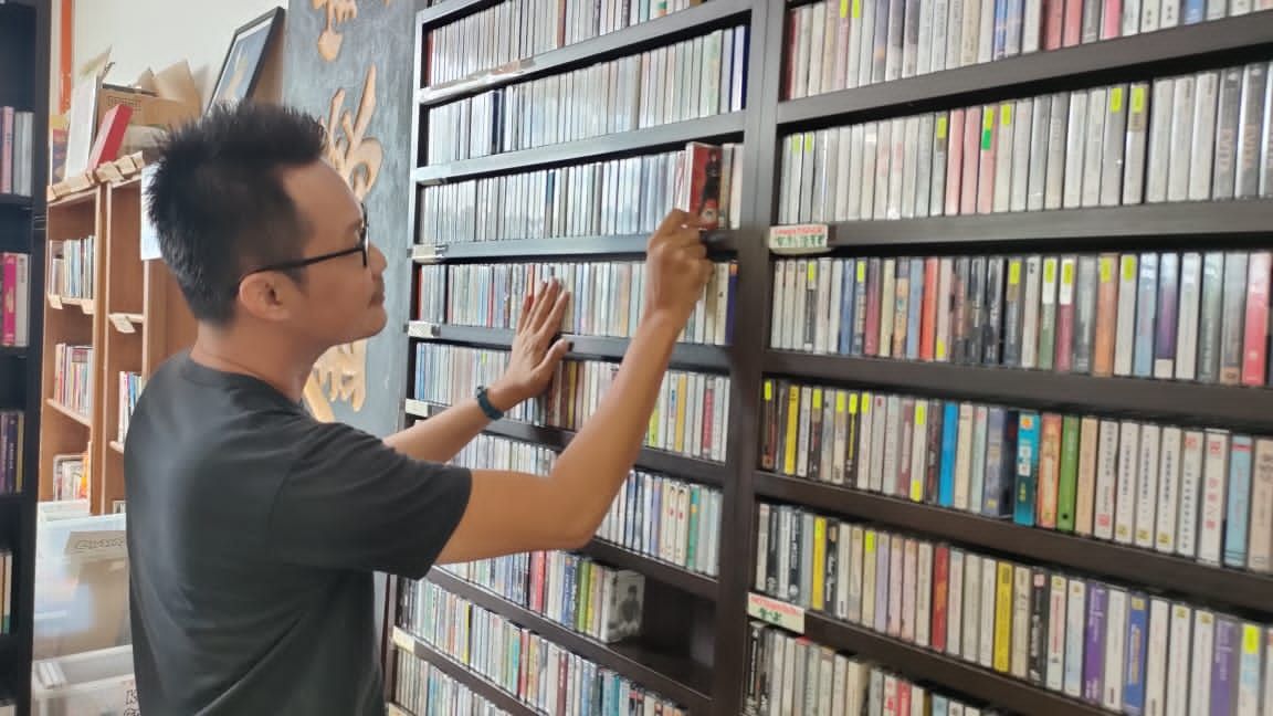 【卡带回收系列1/3】旧卡带翻身成二手市场新宠 二手商：周杰伦卡带最好价