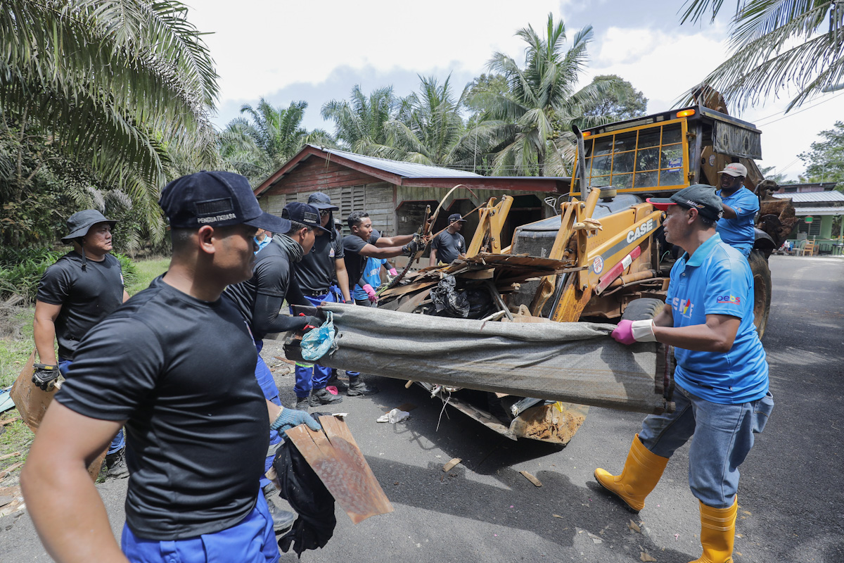 Penjawat awam sertai misi pascabanjir layak terima elaun