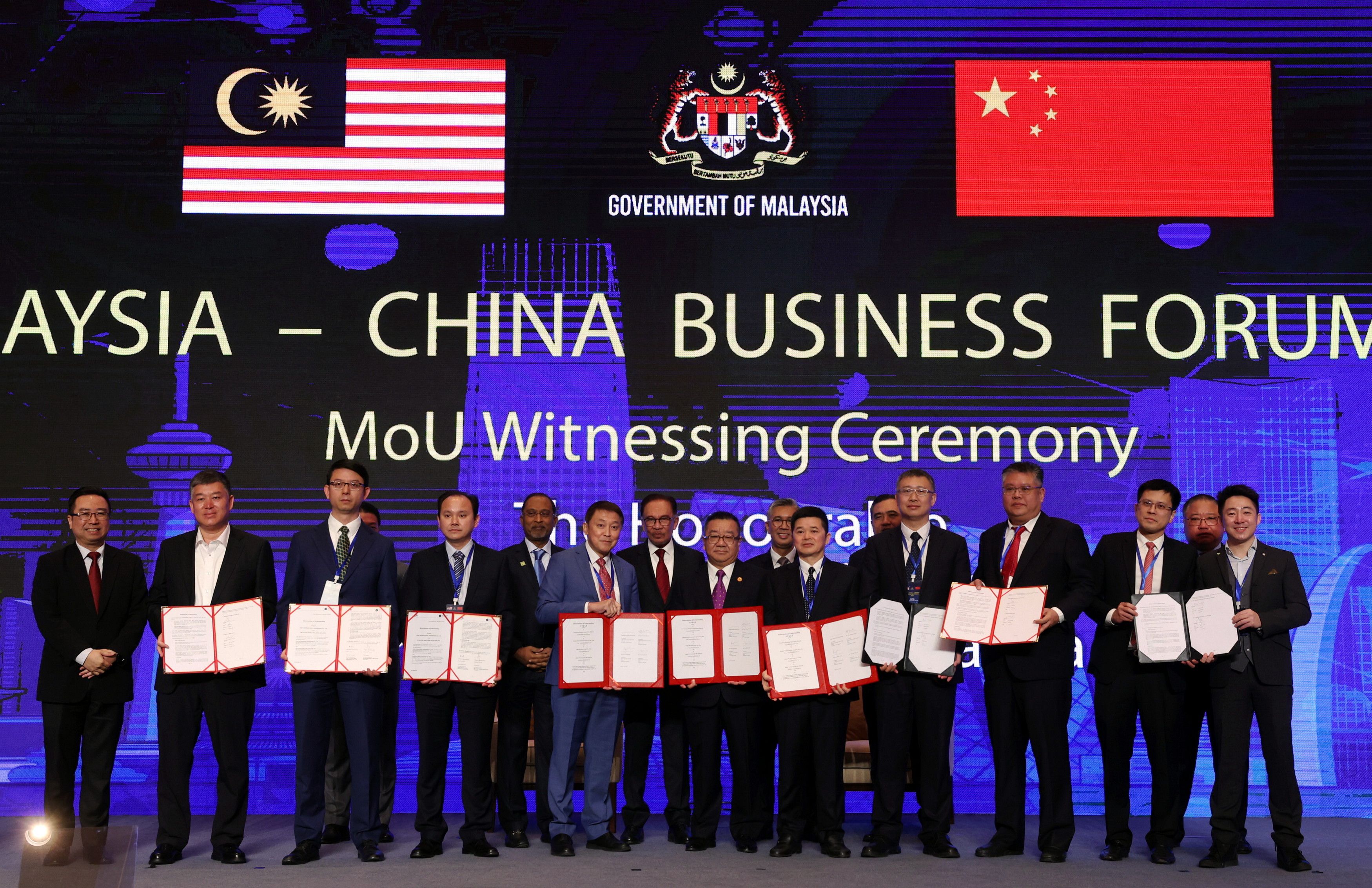 获1700亿令吉投资承诺创纪录  安华：彰显中国投资者的信心