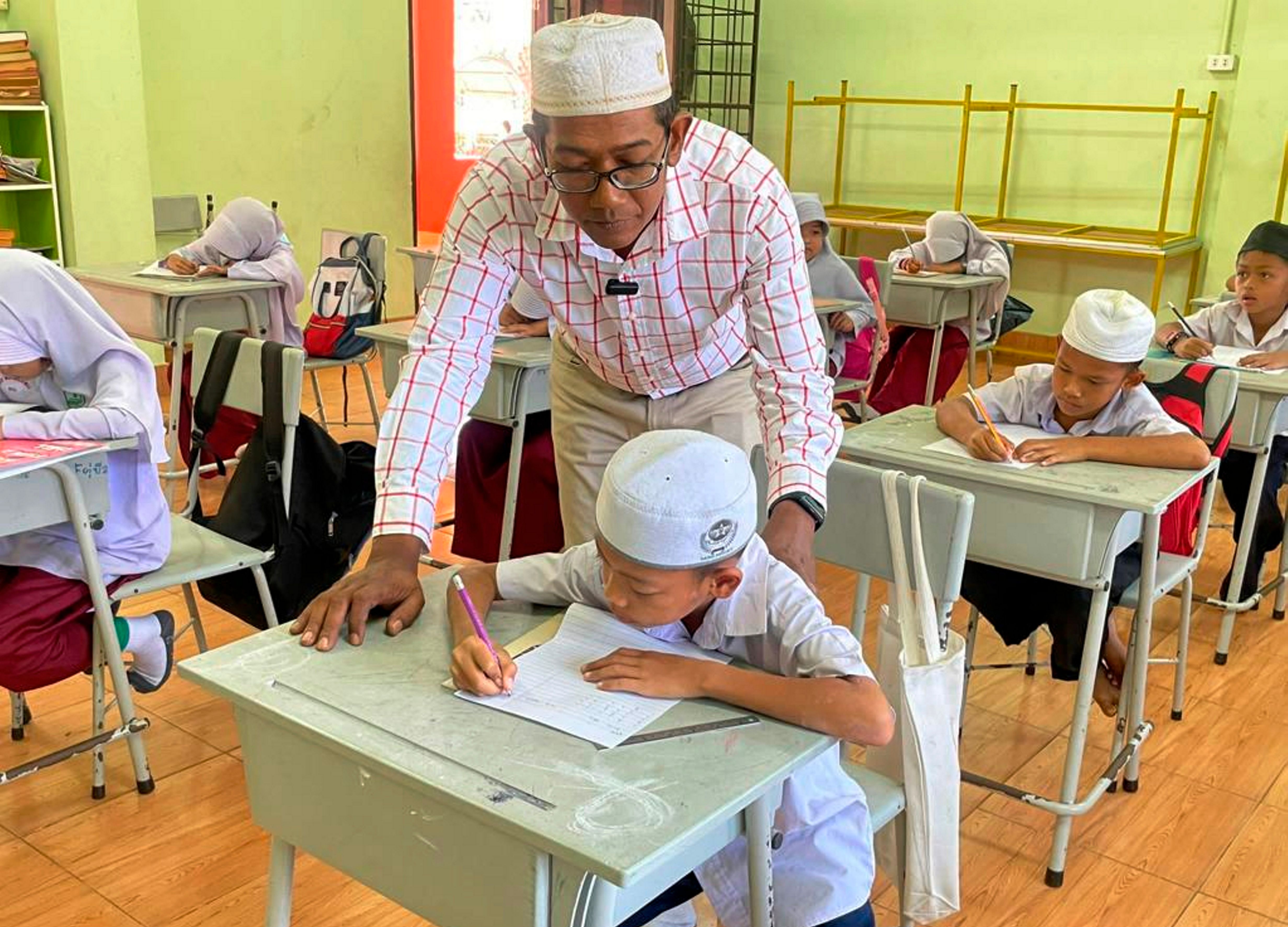 Warga Malaysia ajar kanak-kanak Thailand pendidikan Islam, bahasa Melayu percuma