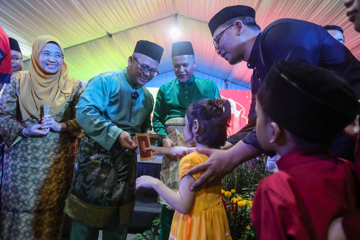 Rumah terbuka Aidilfitri di Sepang meriah, 10,000 pengunjung hadir