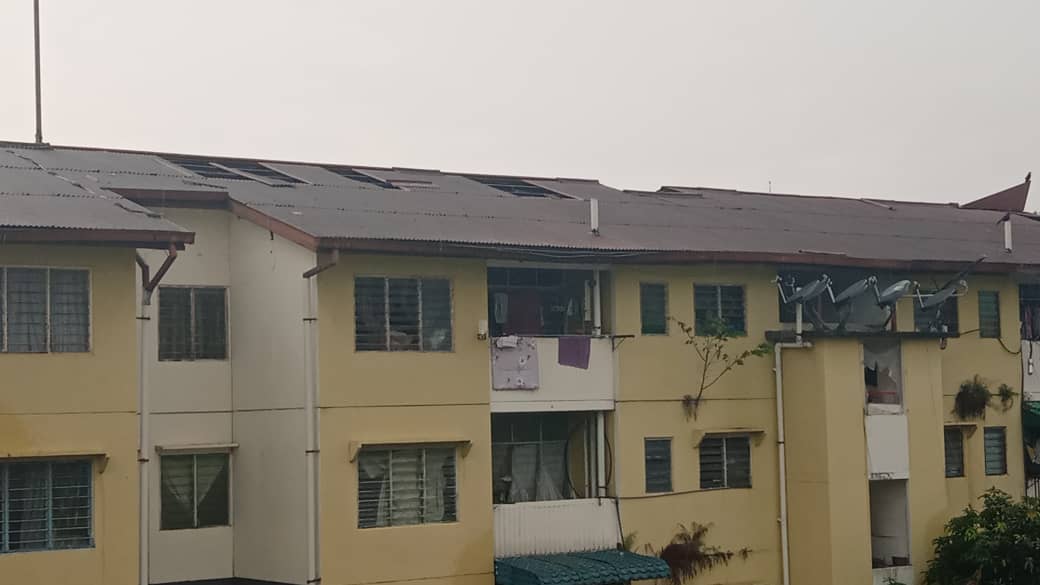 MPKj baik pulih bumbung 18 unit rumah pangsa rosak dilanda ribut