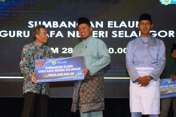Zakat Selangor serah bantuan zakat RM29.2 juta kepada asnaf, institusi
