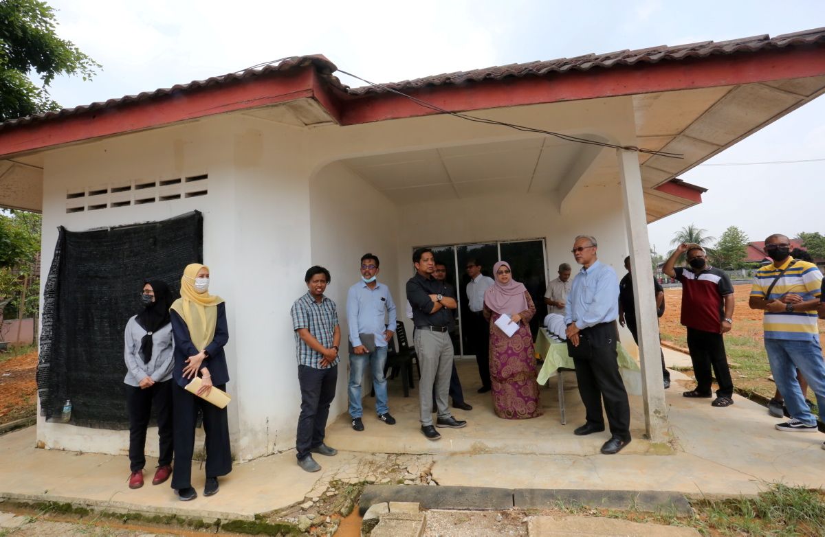 Penduduk lega isu rumah terbengkalai 20 tahun selesai, hadiah sambut Aidilfitri