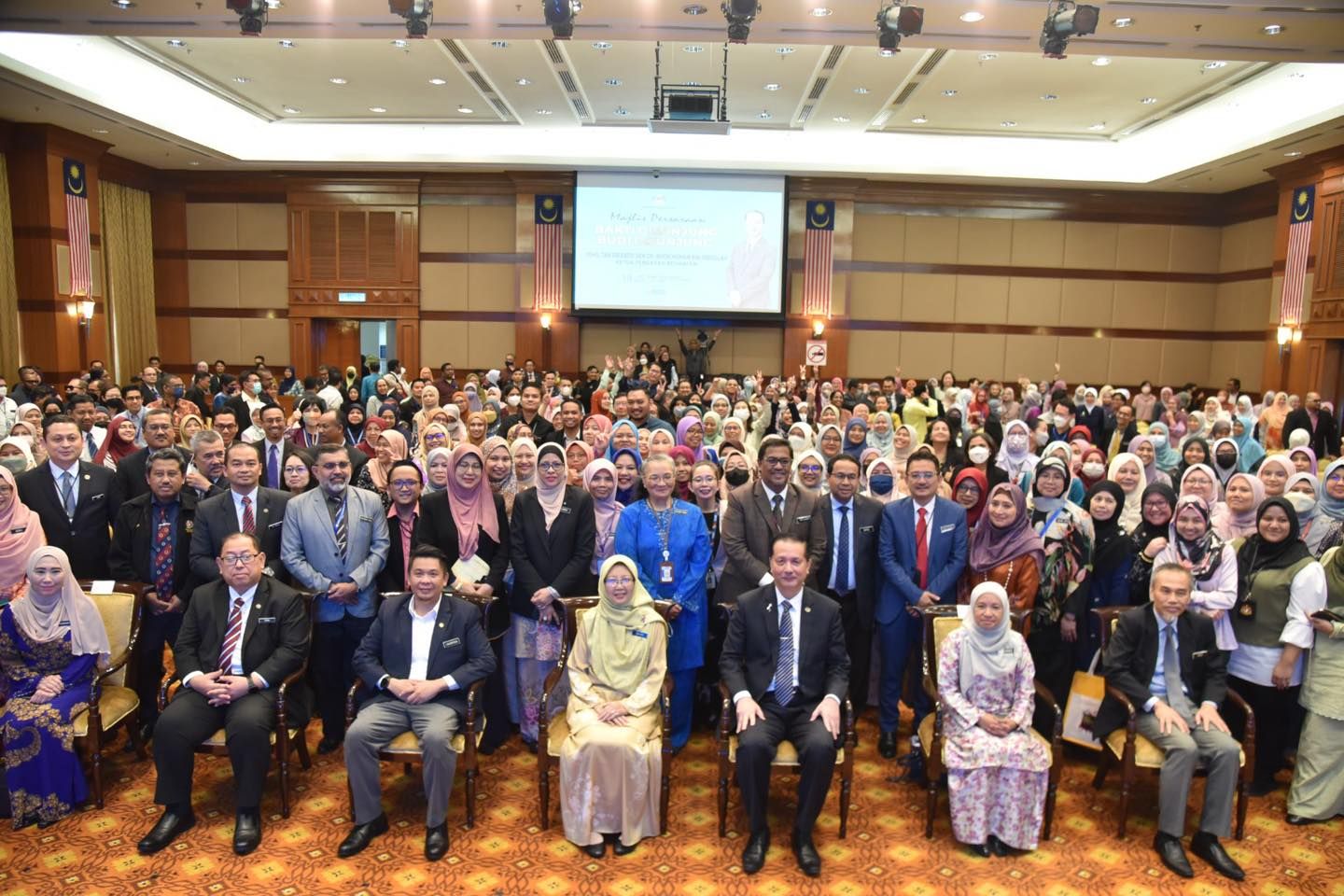 “要休息一阵子” 抗疫英雄诺希山荣休