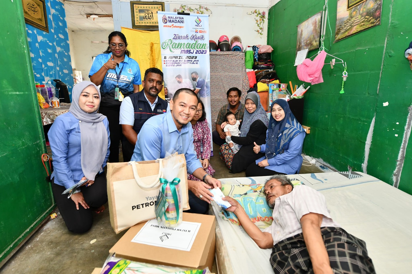 MBSJ santuni 12 keluarga kurang mampu, hulur sumbangan sempena Aidilfitri