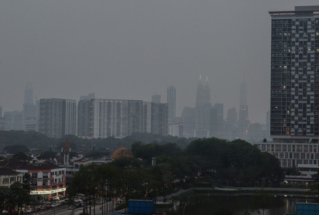 ஐ.பி.யு, குறியீடு 100ஐ எட்டினால் மாணவர்களின் வெளிப்புற நடவடிக்கைளை நிறுத்துவீர்- கல்வியமைச்சு உத்தரவு