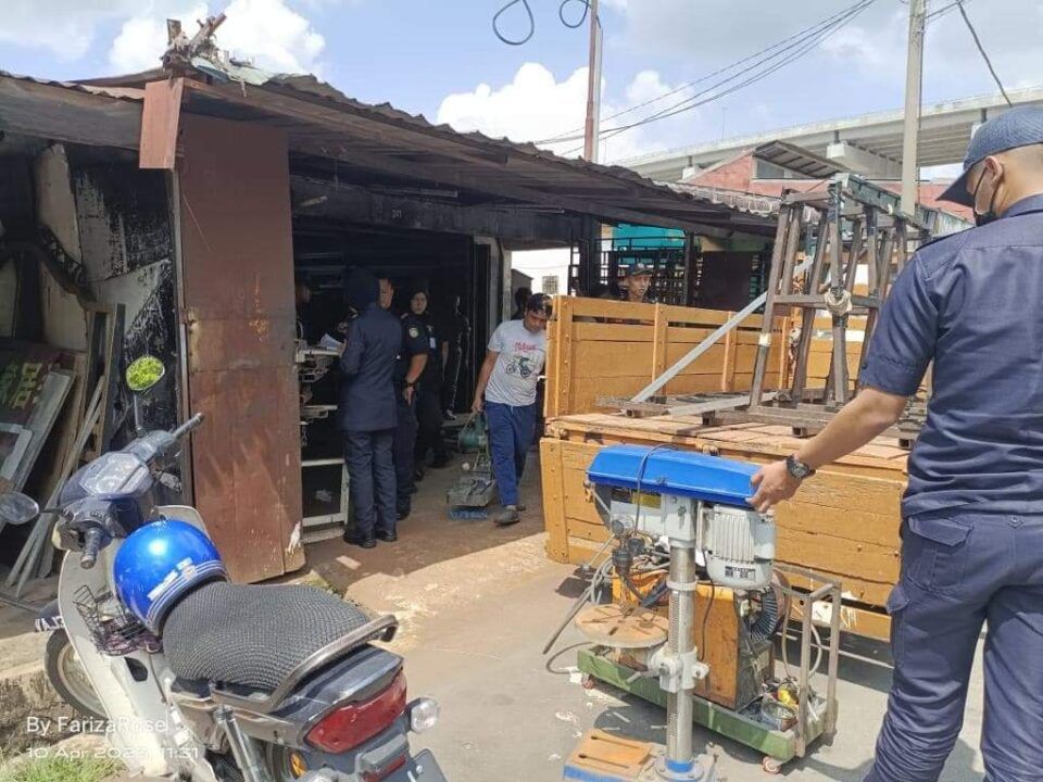 安邦市会查封16无牌商店