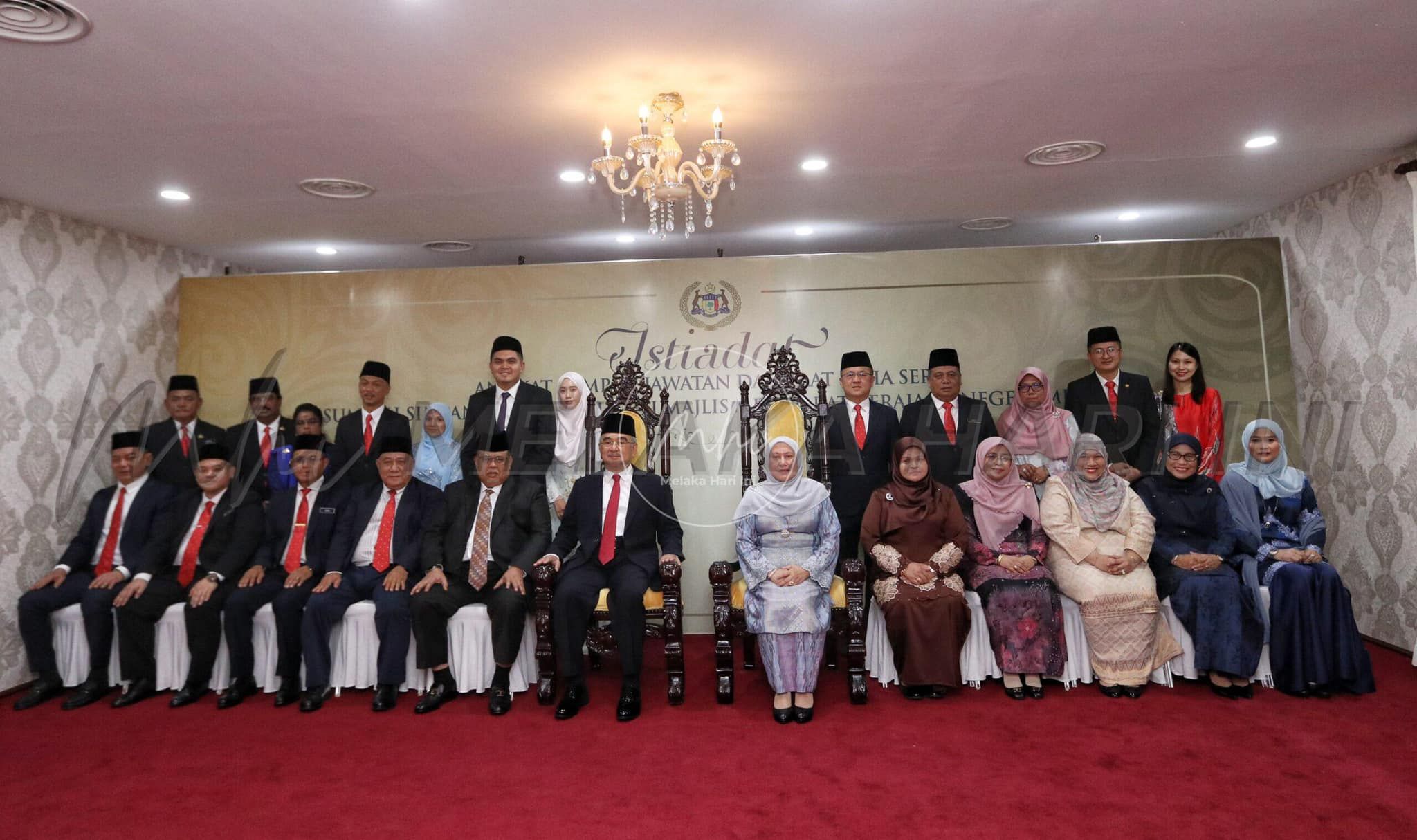 10甲州行政议员今宣誓 3新面孔包括1希盟议员