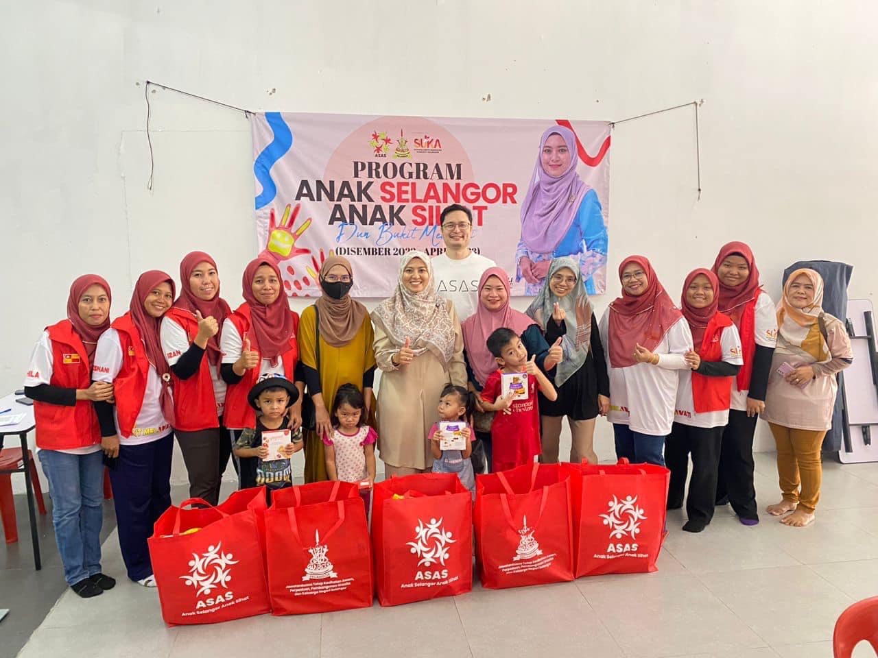 புக்கிட் மெலாவத்தி தொகுதியில் 43 குழந்தைகள் அனாக் சிலாங்கூர் சத்துணவு உதவியைப் பெற்றனர்