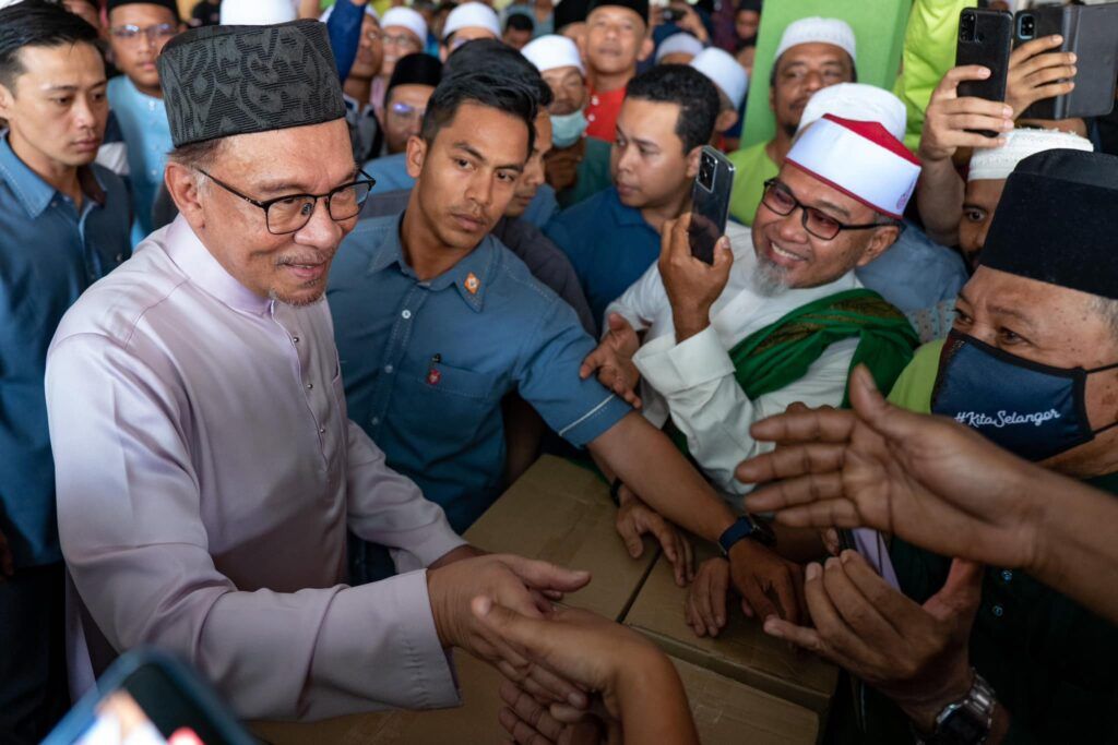 மக்கள் ஆதரவின் எதிரொலி- மேலும் கடுமையாக உழைக்க ஒற்றுமை அரசாங்கம் உறுதிமொழி