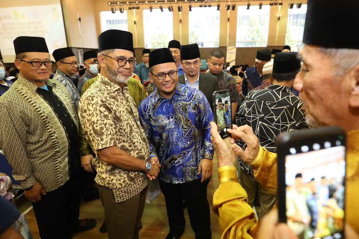 Bantuan khas ceriakan penggerak masjid sambut Aidilfitri