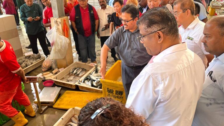 中路大巴刹普查没有“劳板” 市议会将严厉对付转租者