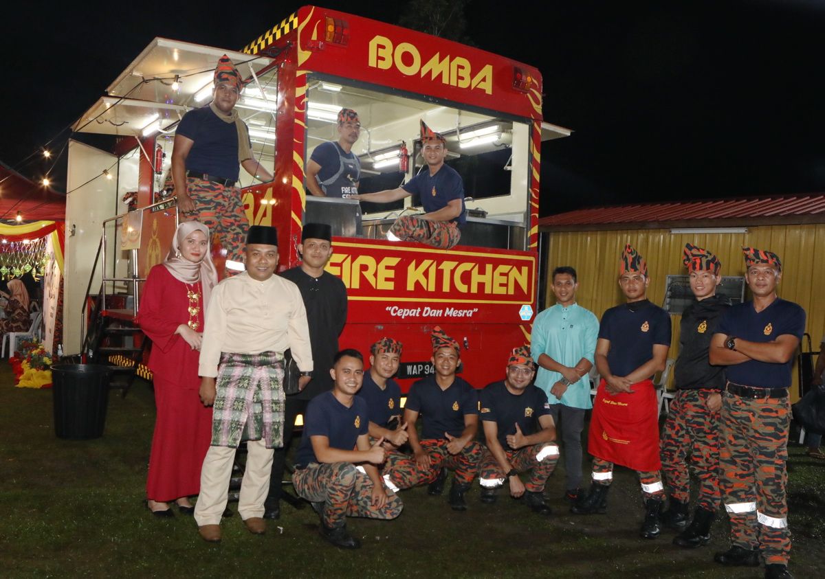 Kendera saji 'abang bomba' jadi tumpuan pengunjung di rumah terbuka Aidilfitri