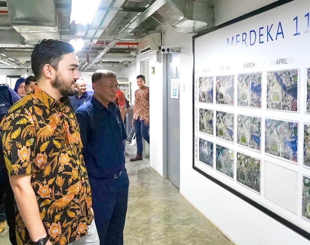 Tengku Amir Shah berkenan melawat tapak binaan Menara Merdeka 118