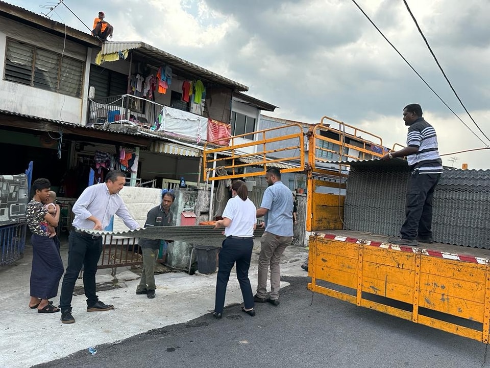 Puchong storm victims receive replacements for damaged roofs, basic items