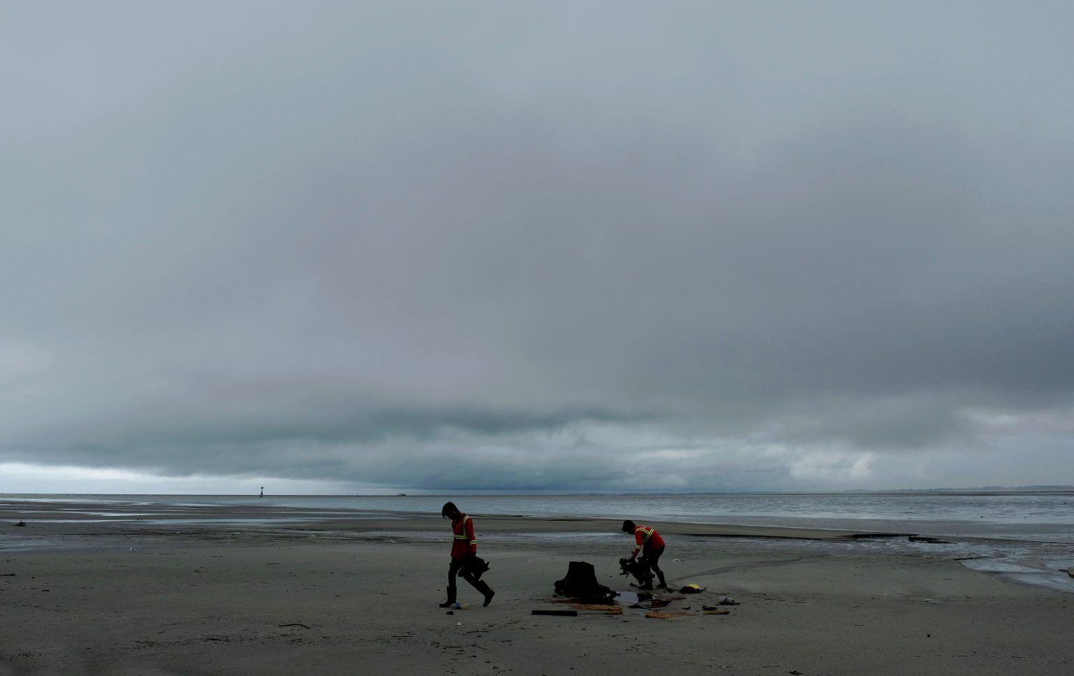 தென் சீனக் கடலில் நிலநடுக்கம் ஏற்பட்டாலும் நில அதிர்வுகளை உருவாக்க வில்லை